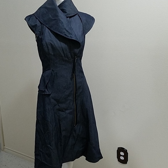 DRESS - Picture 1 of 8